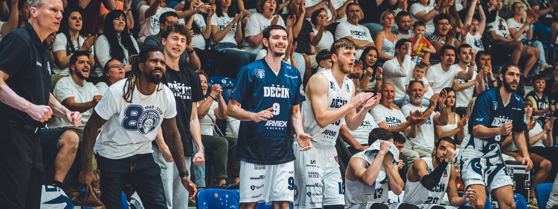 Osm desetiletí na palubovce – jubilejní sezona děčínského basketbalu Osm desetiletí na palubovce – jubilejní sezona děčínského basketbalu